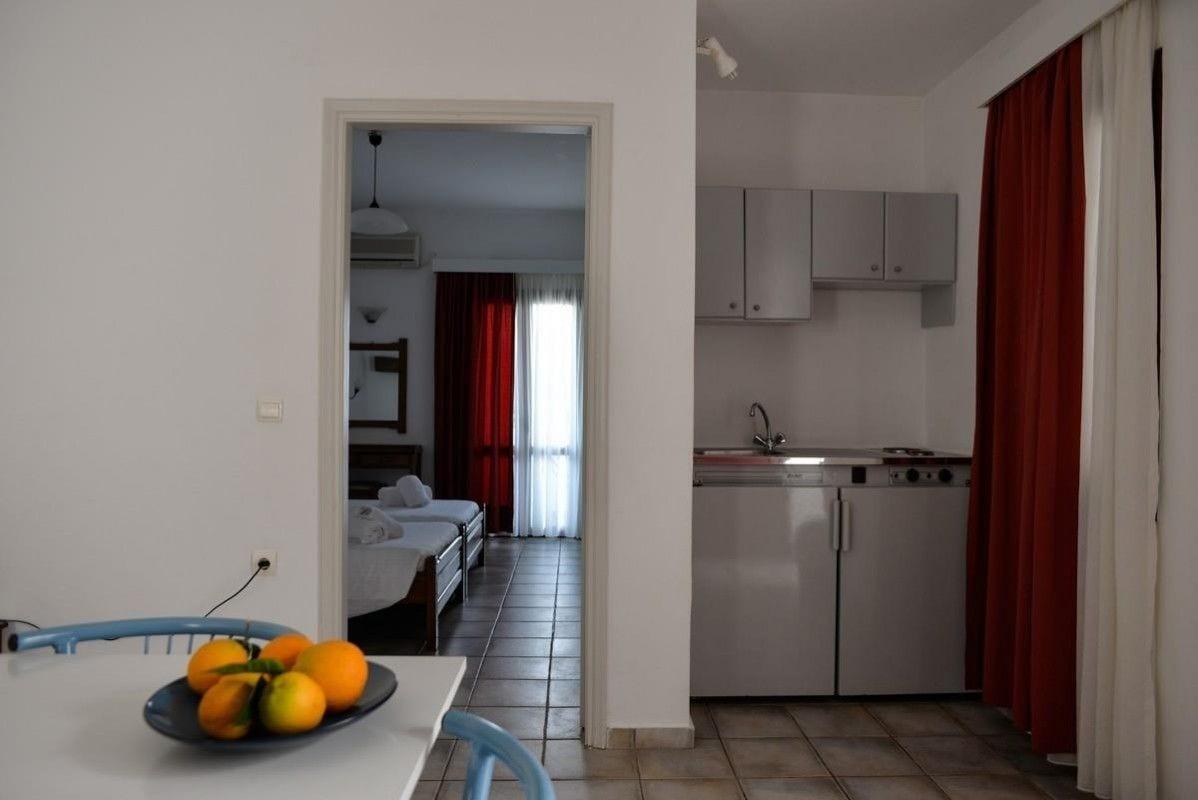 Eva Suites & Apartments Agia Marina Zewnętrze zdjęcie