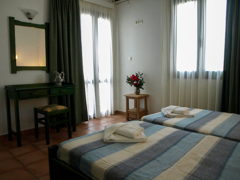 Eva Suites & Apartments Agia Marina Zewnętrze zdjęcie